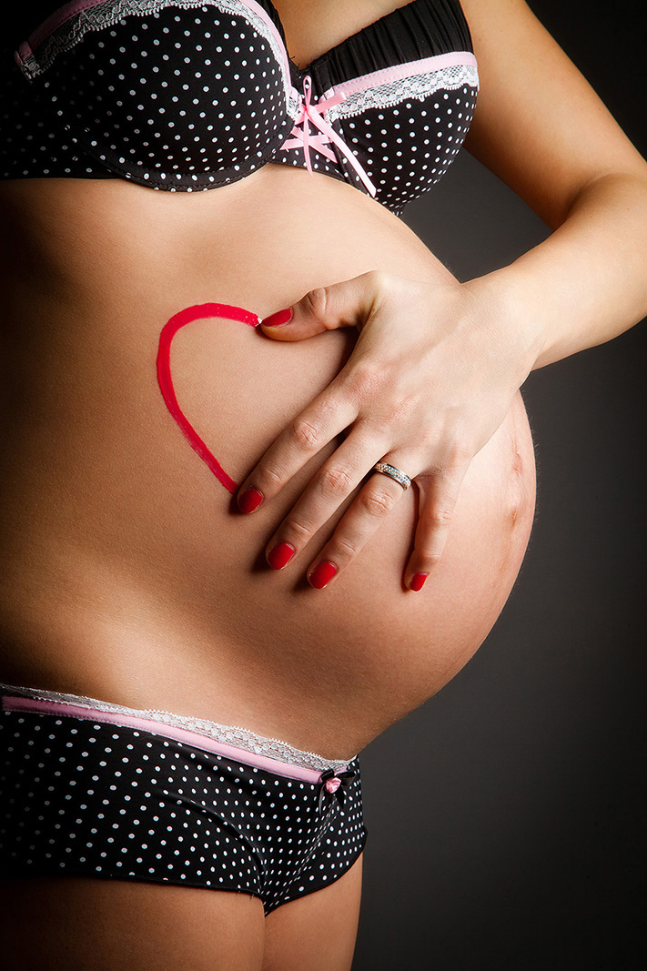 Babybauchshooting Dresden im Fotostudio Newpic